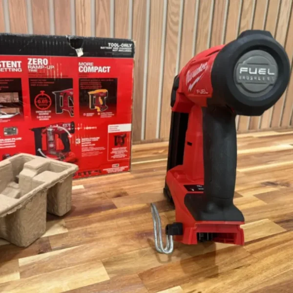 Milwaukee M26 - Image 2